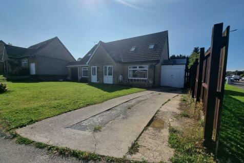 2 bedroom semi-detached bungalow for sale