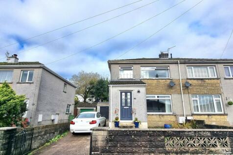 Hillcrest, Brynna, Pontyclun, Rhondda... 3 bed semi