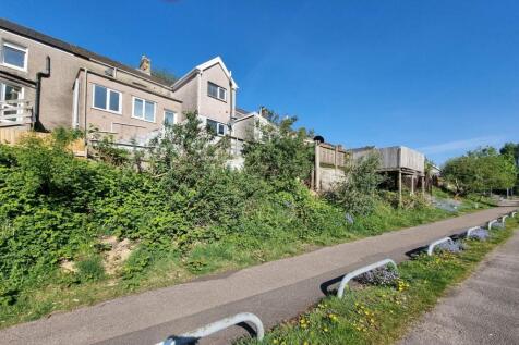 Llewellyn Street, Ogmore Vale... 3 bed terraced house for sale