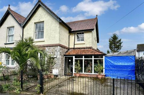 Laurel Villas, South Chard TA20 3 bed semi