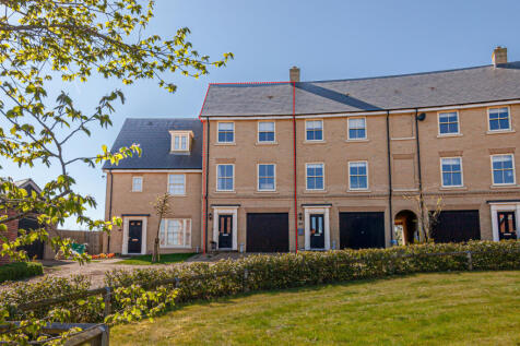 4 bedroom town house for sale