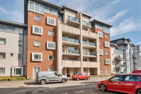 Aylesbury,  Buckinghamshire,  HP21 2 bed flat for sale
