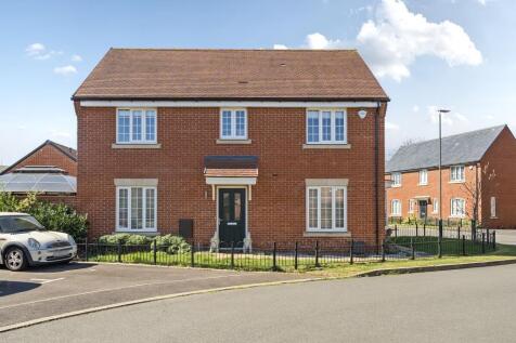 Aylesbury,  Buckinghamshire,  HP18 4 bed detached house for sale