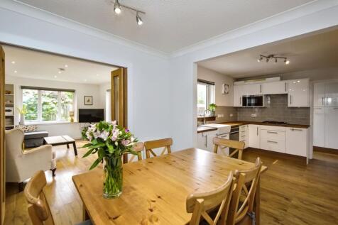 5 bedroom detached villa for sale