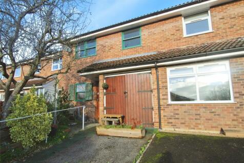 Naverne Meadows, Woodbridge, Suffolk 3 bed terraced house for sale