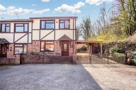 High Street, Southsea, Wrexham, LL11 3 bed semi