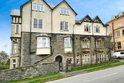 15 bedroom block of apartments for sale