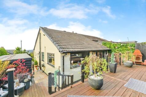 2 bedroom semi-detached bungalow for sale