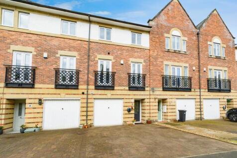 4 bedroom town house for sale