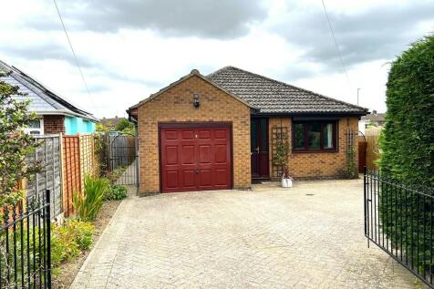 3 bedroom detached bungalow for sale