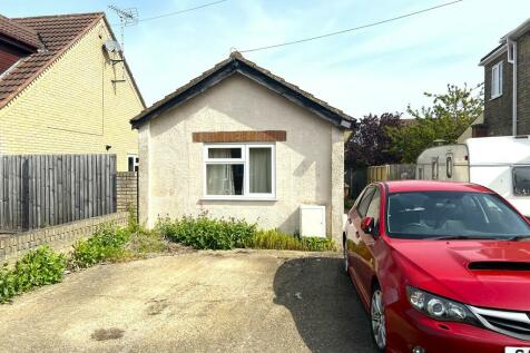 2 bedroom detached bungalow for sale