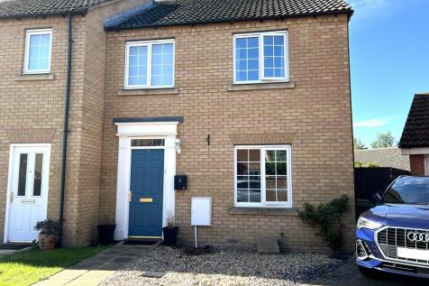 3 bedroom end of terrace house for sale