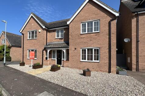 5 bedroom detached house for sale
