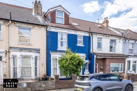 5 bedroom terraced house for sale