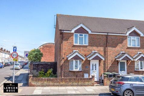 Winter Road, Southsea 2 bed end of terrace house for sale
