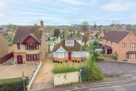 Wing Road, Leighton Buzzard 3 bed chalet for sale