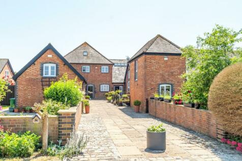 2 bedroom barn conversion for sale