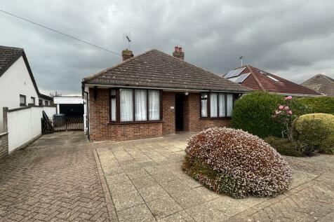 2 bedroom detached bungalow for sale