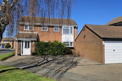 Chelsworth Road, Felixstowe IP11 4 bed detached house for sale