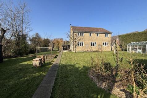 Wavering Lane East, Gillingham 4 bed detached house for sale