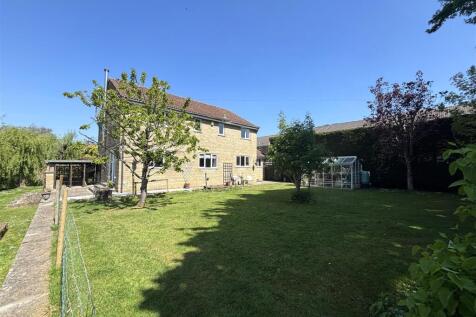 Wavering Lane East, Gillingham 4 bed detached house for sale