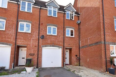 4 bedroom town house for sale