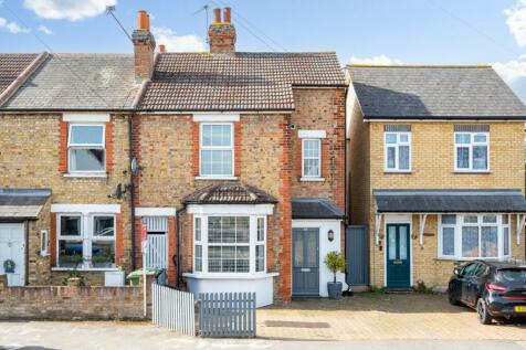 3 bedroom end of terrace house for sale