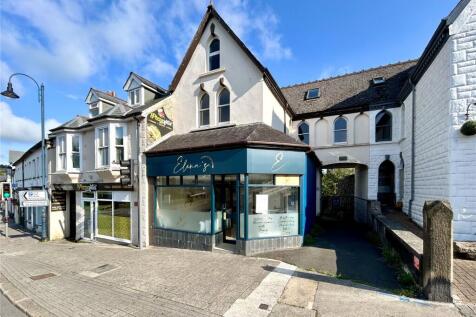 Okehampton, Devon 3 bed flat for sale