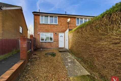 Dorel Close, Luton LU2 2 bed end of terrace house for sale