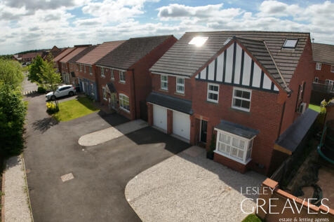 6 bedroom detached house for sale