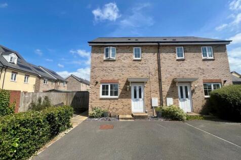 2 bedroom semi-detached house for sale