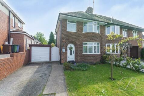 3 bedroom semi-detached house for sale