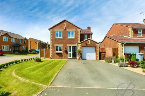 4 bedroom detached house for sale