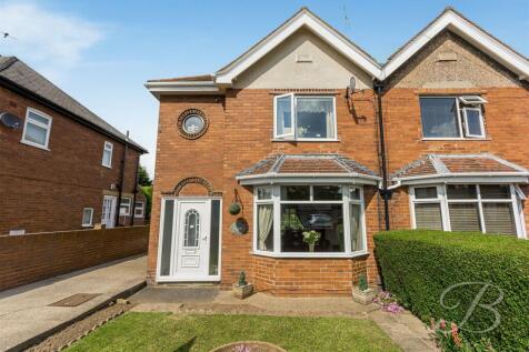 3 bedroom semi-detached house for sale