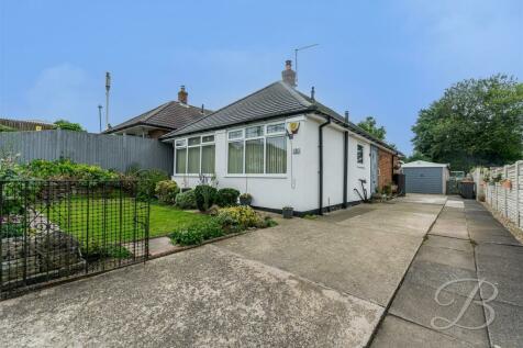 2 bedroom detached bungalow for sale