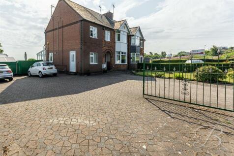 4 bedroom semi-detached house for sale