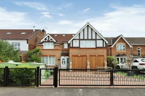 5 bedroom detached house for sale