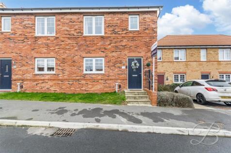 3 bedroom semi-detached house for sale