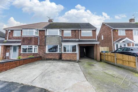 4 bedroom semi-detached house for sale