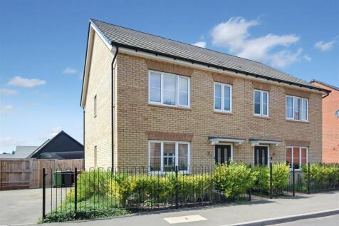 3 bedroom semi-detached house for sale