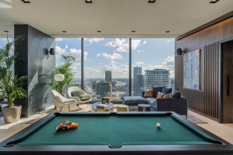 Landmark Pinnacle, London E14 2 bed flat for sale