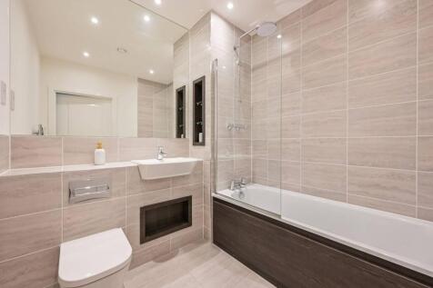 Spitfire Approach, Hornchurch RM12 2 bed flat for sale