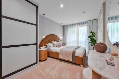 Kidbrooke Village, London SE3 1 bed flat for sale