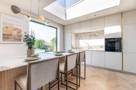 12 Harrowdene Road, Wembley HA0 2 bed flat for sale