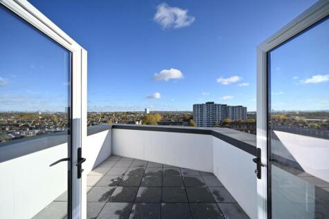 Madison Heights, London SW19 1 bed flat for sale