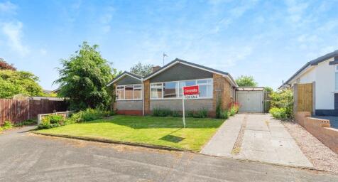 4 bedroom detached bungalow for sale
