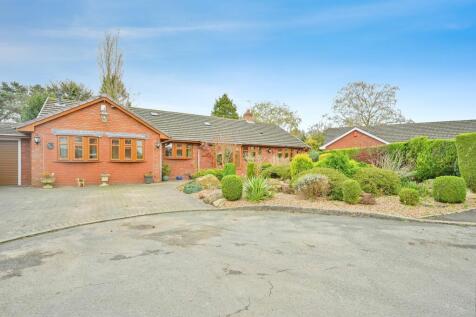 4 bedroom detached bungalow for sale