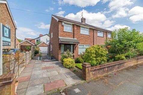 Village Close, Thelwall, Warrington 3 bed semi