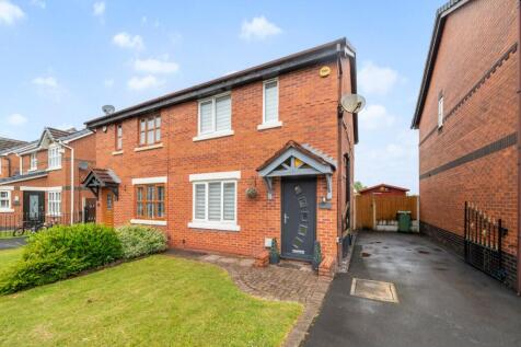 3 bedroom semi-detached house for sale