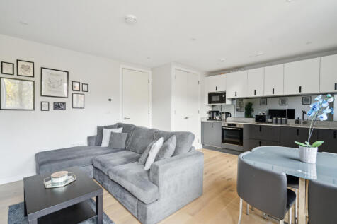 Hertfordshire House, Civic Close, St.... 1 bed flat for sale